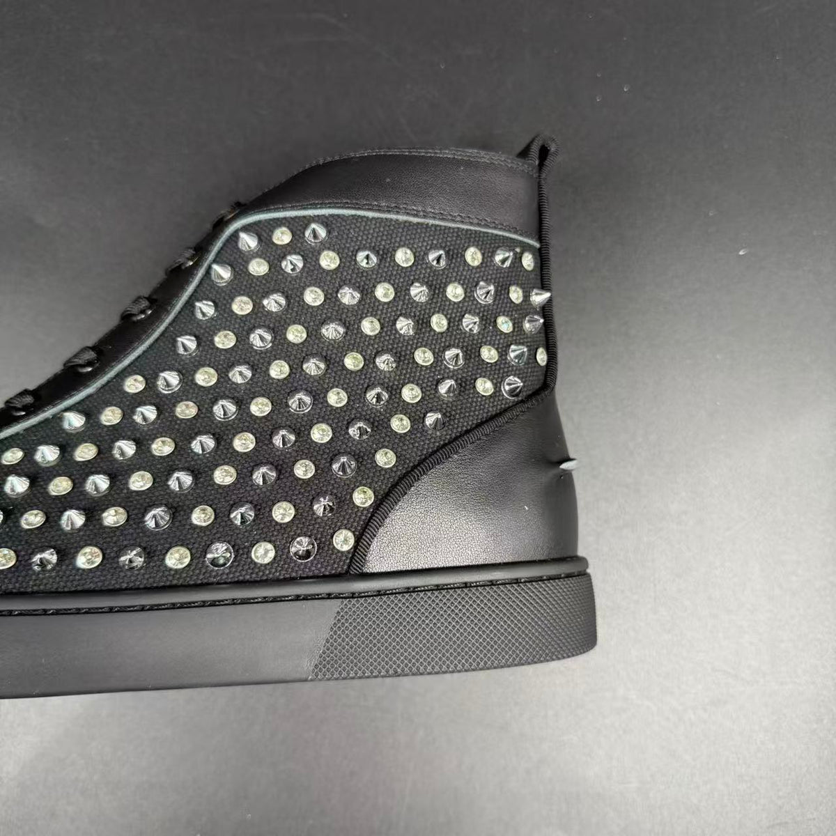 LBTN – Louis Canvas Lurex
