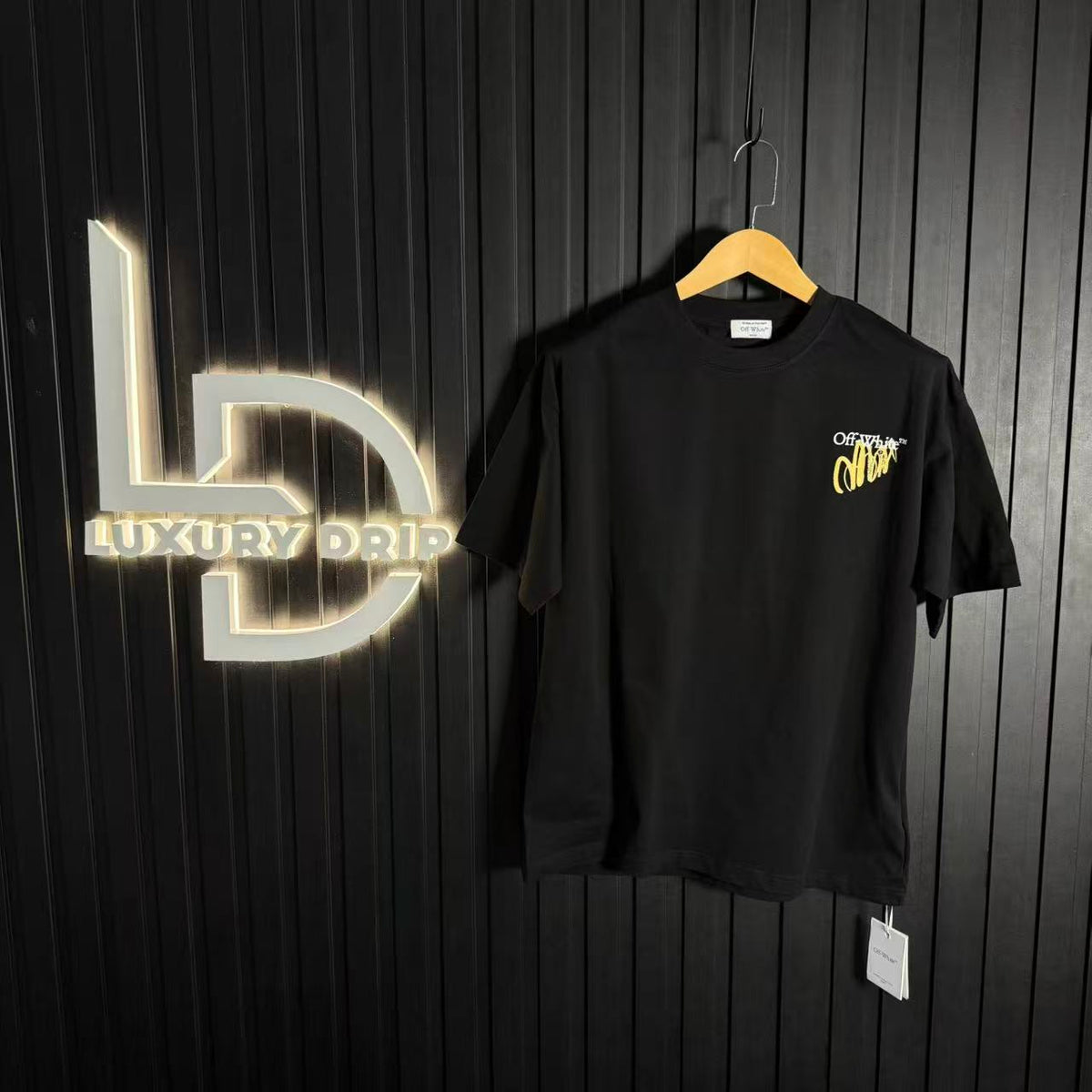 T-SHIRT OFF-W.