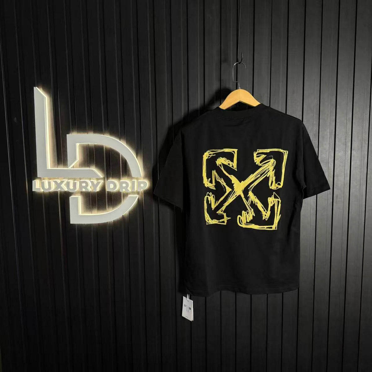 T-SHIRT OFF-W.