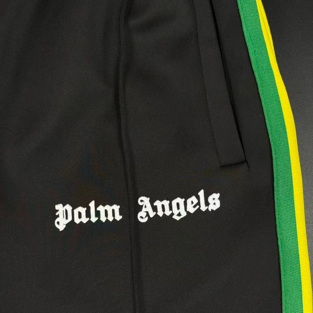 PALM – SHORTS