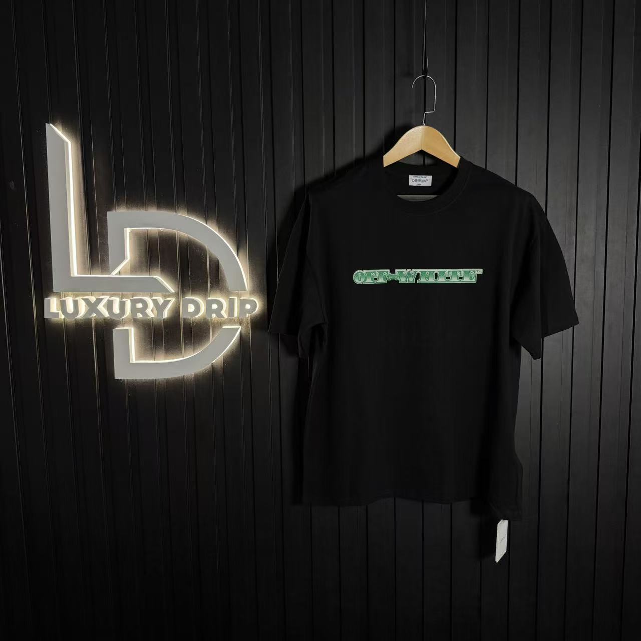 T-SHIRT OFF-W.