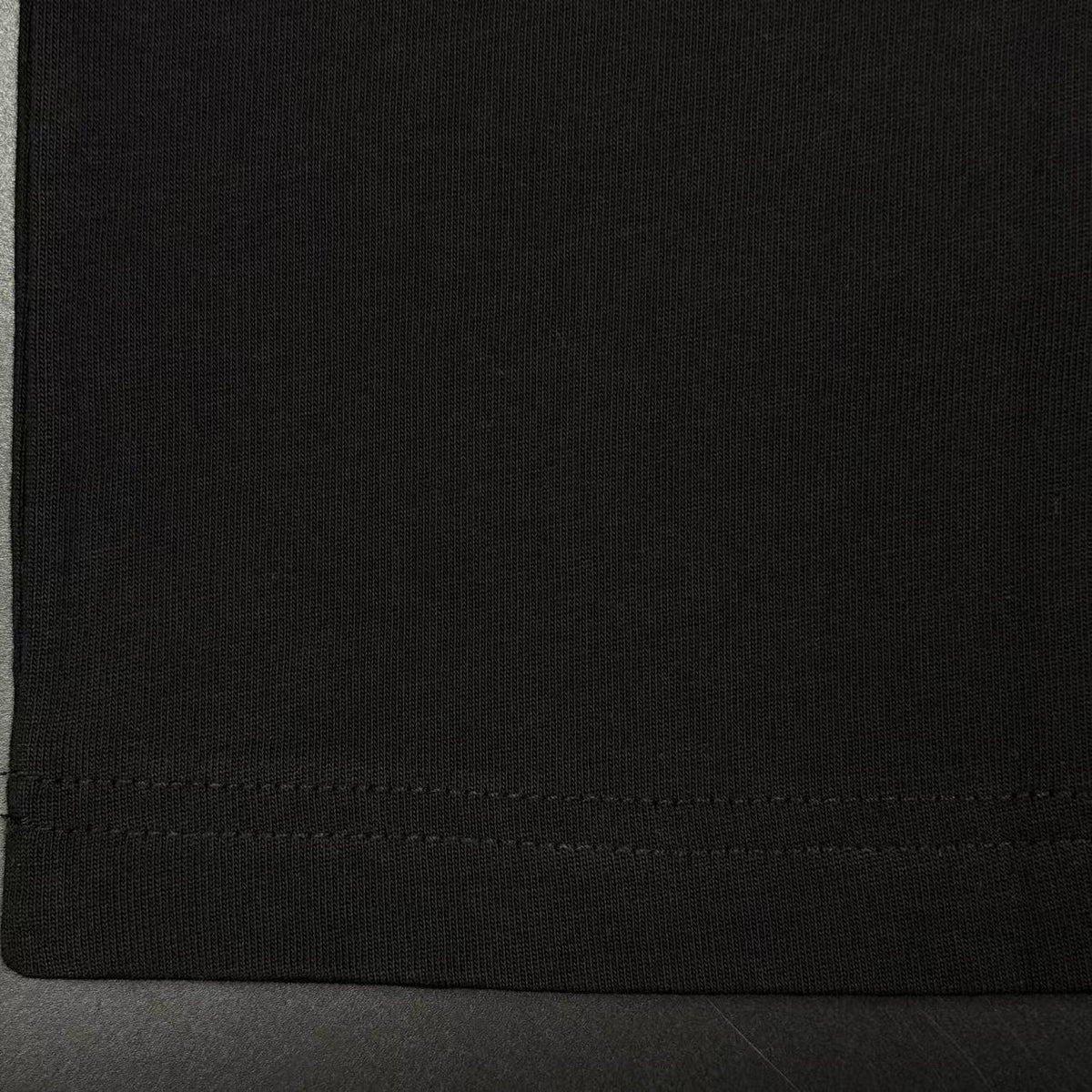 T-SHIRT OFF-W.