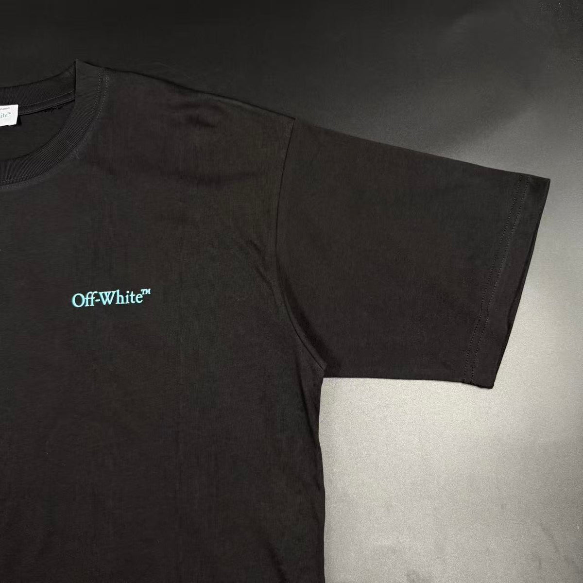 T-SHIRT OFF-W.