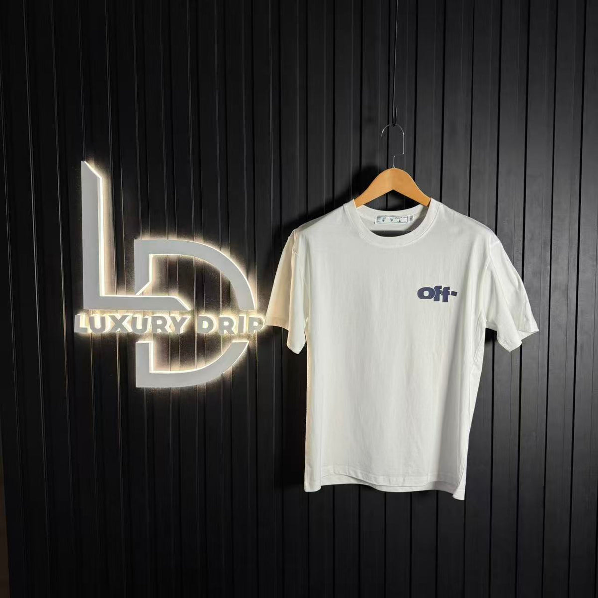 T-SHIRT OFF-W.