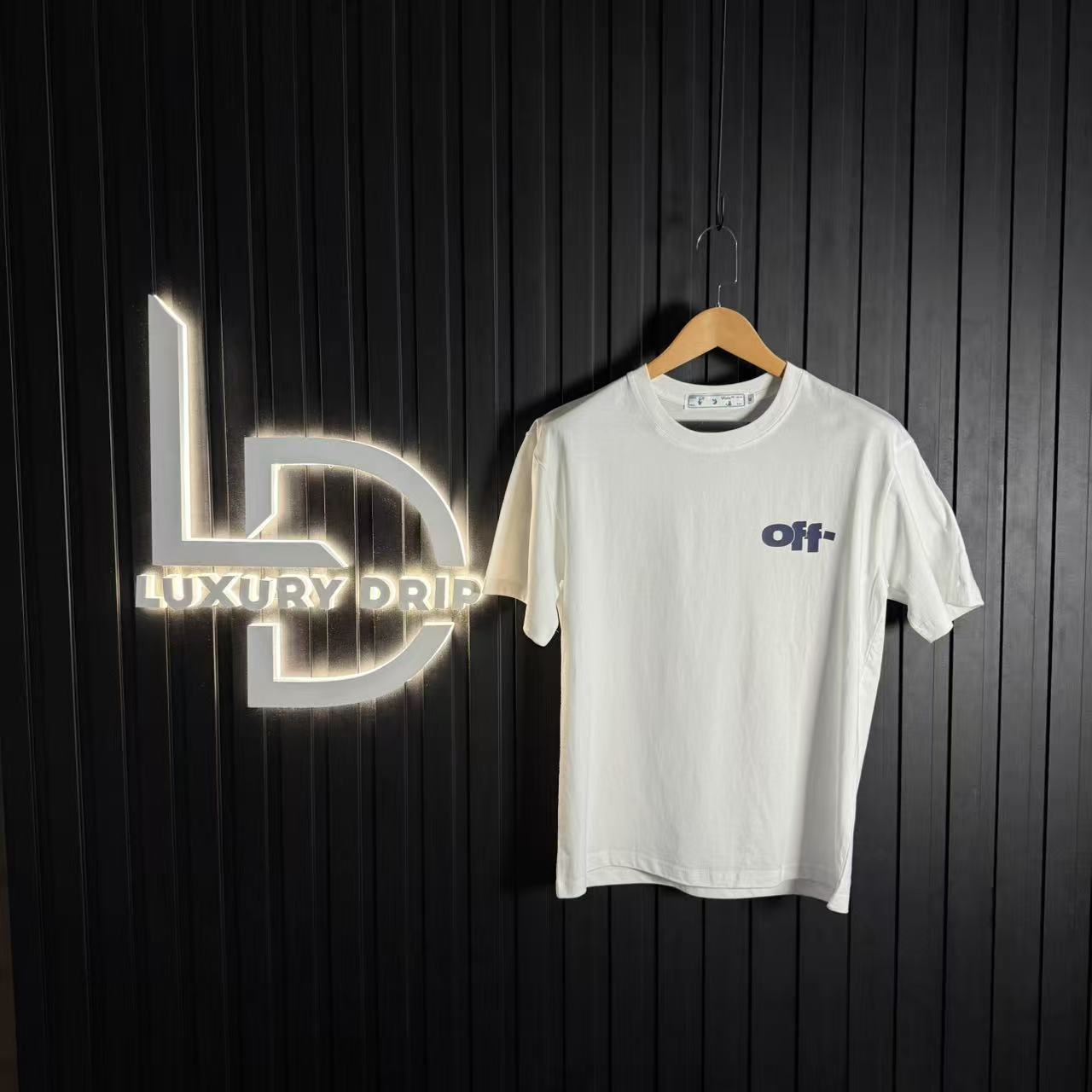 T-SHIRT OFF-W.