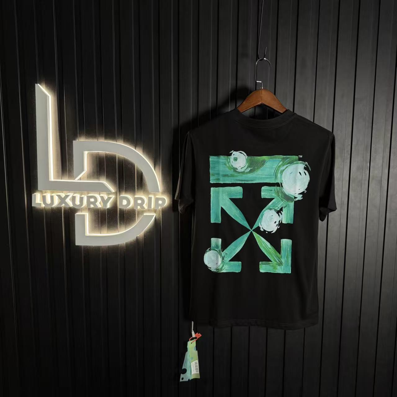 T-SHIRT OFF-W.