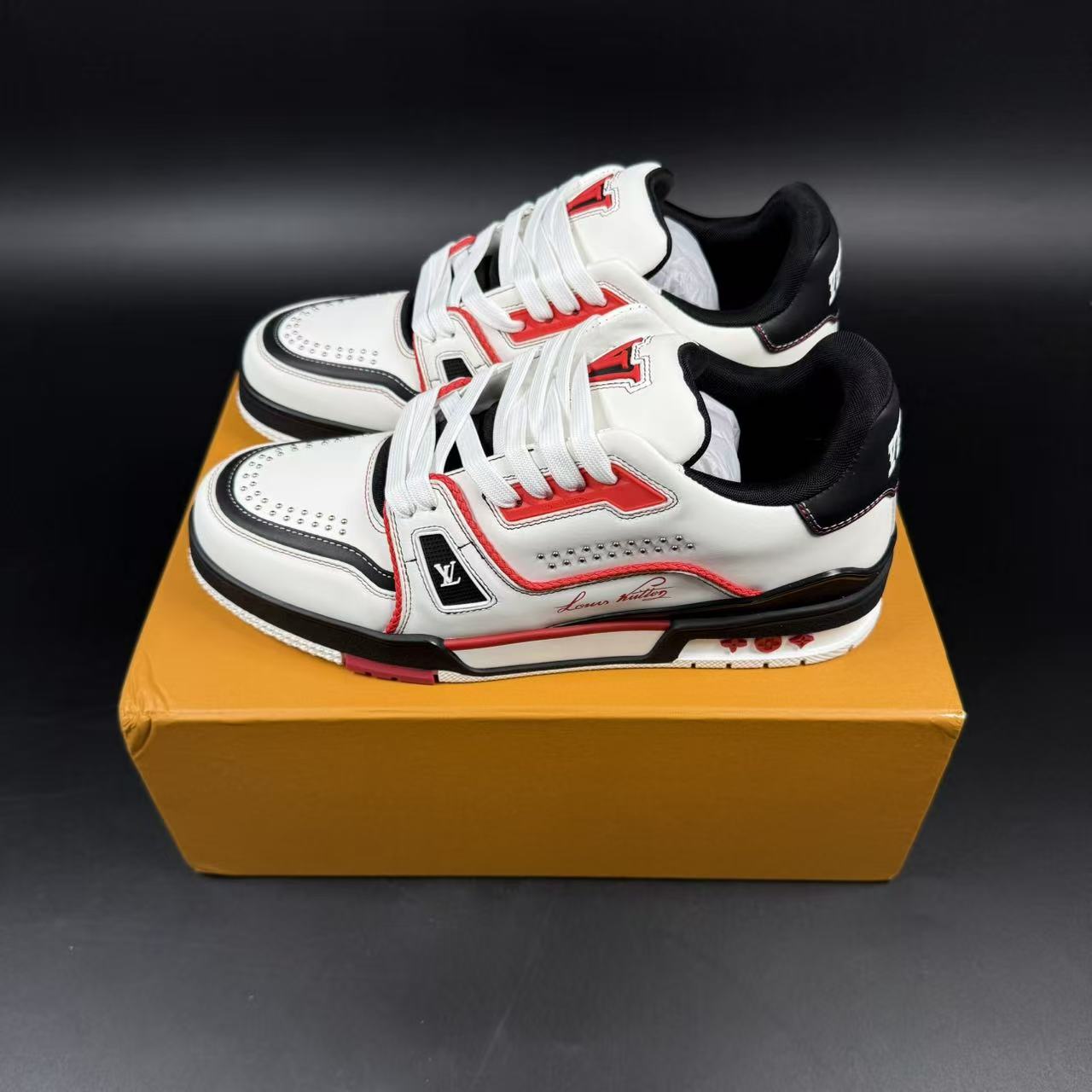 Trainer