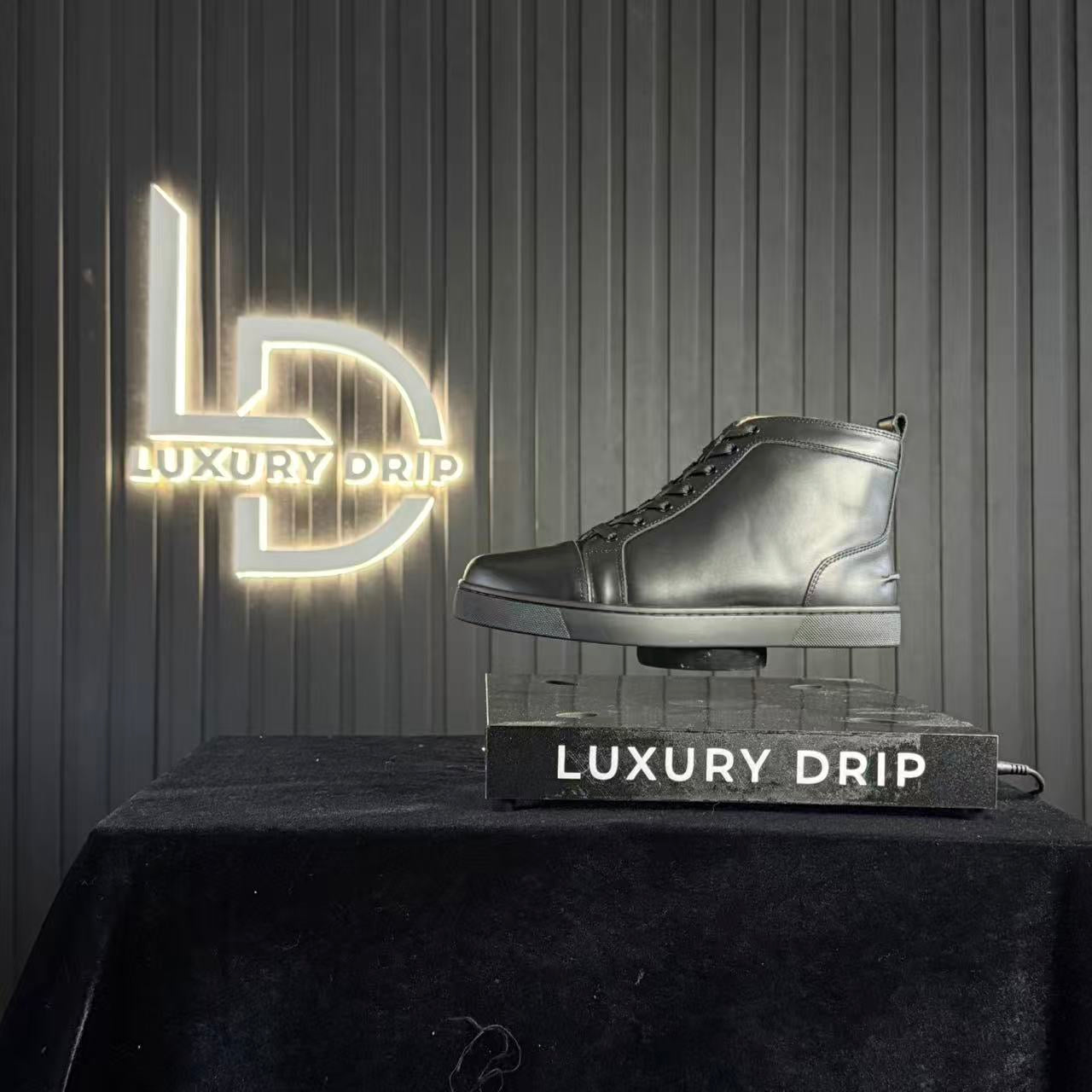LBTN – Louis Black