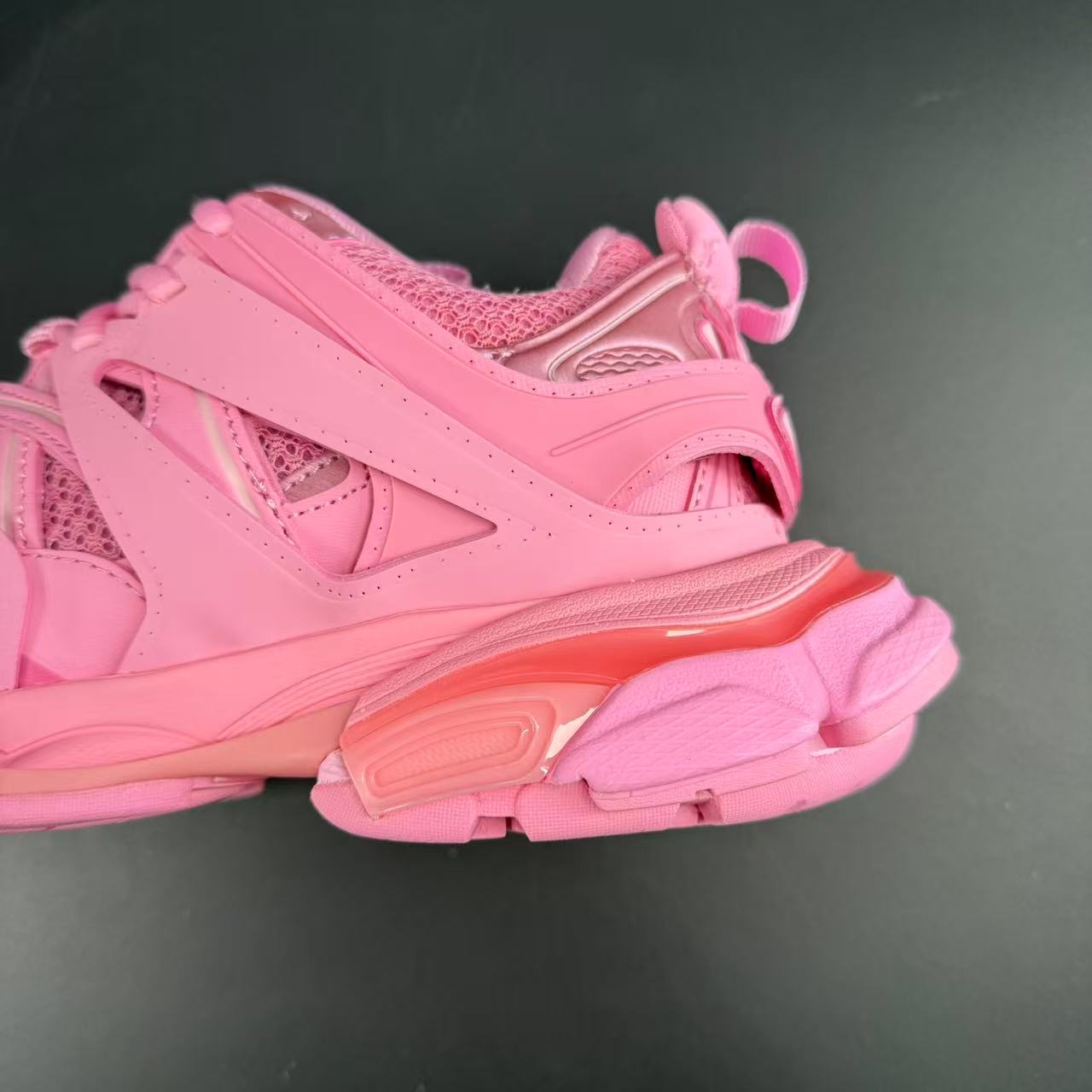 Track Pink