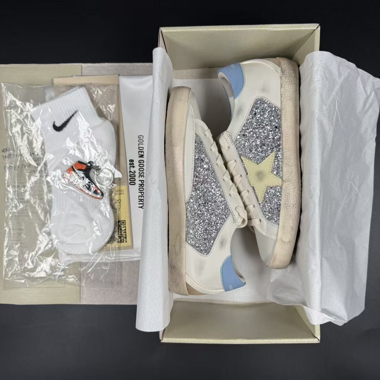 GOLDEN GOOSE