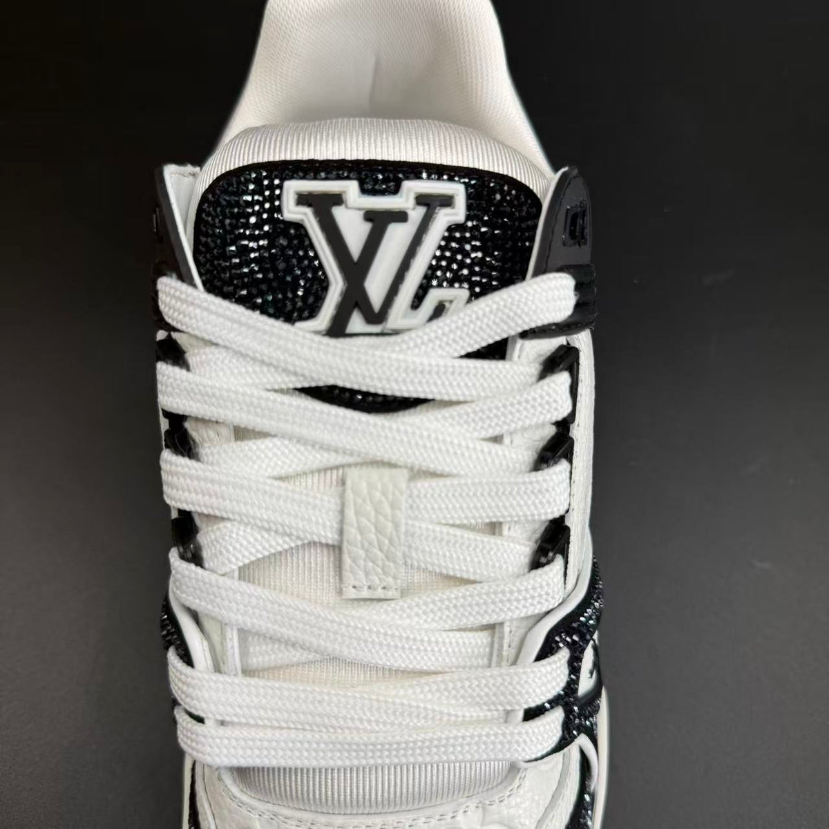Trainer x Swarovski – 39