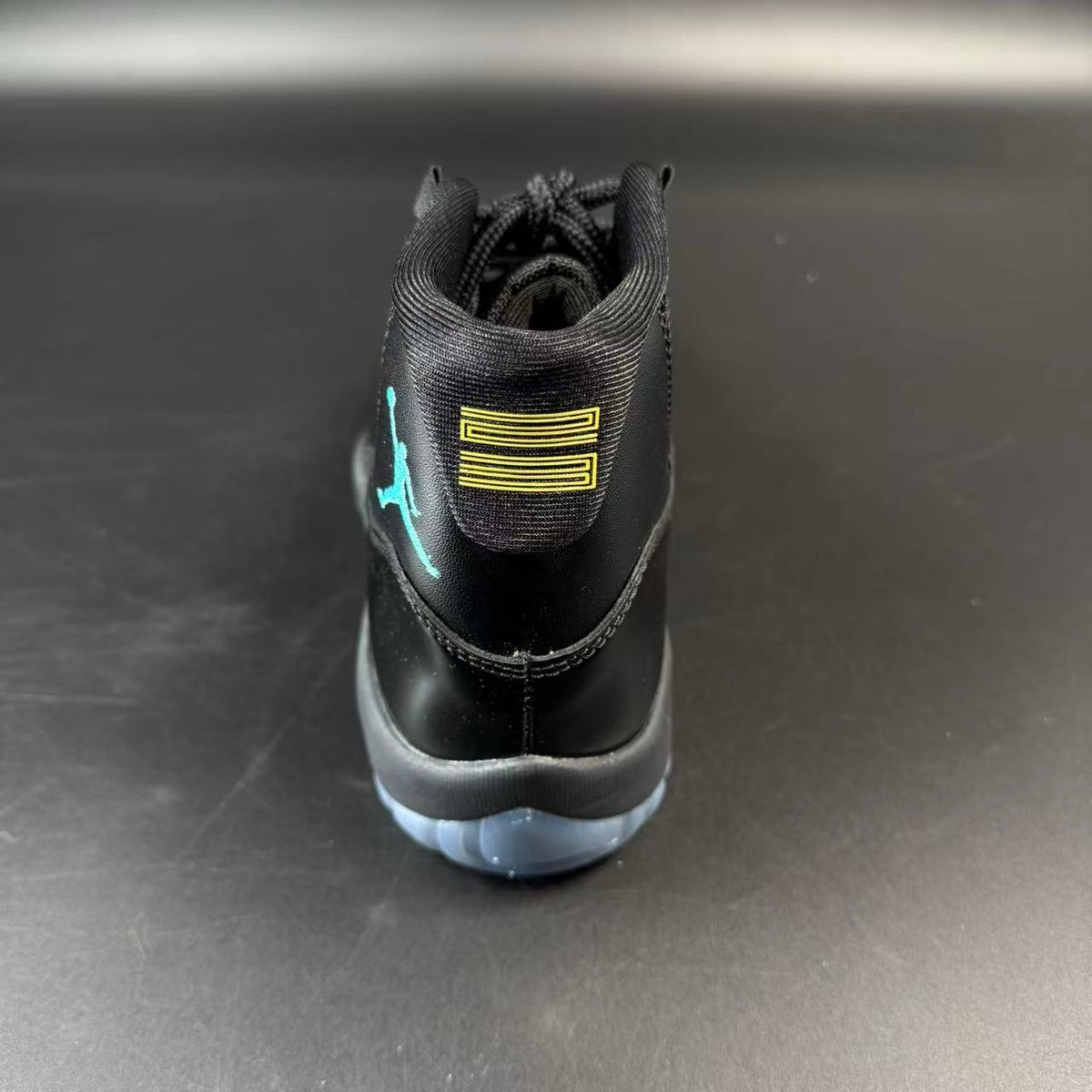 J11 RETRO GAMMA