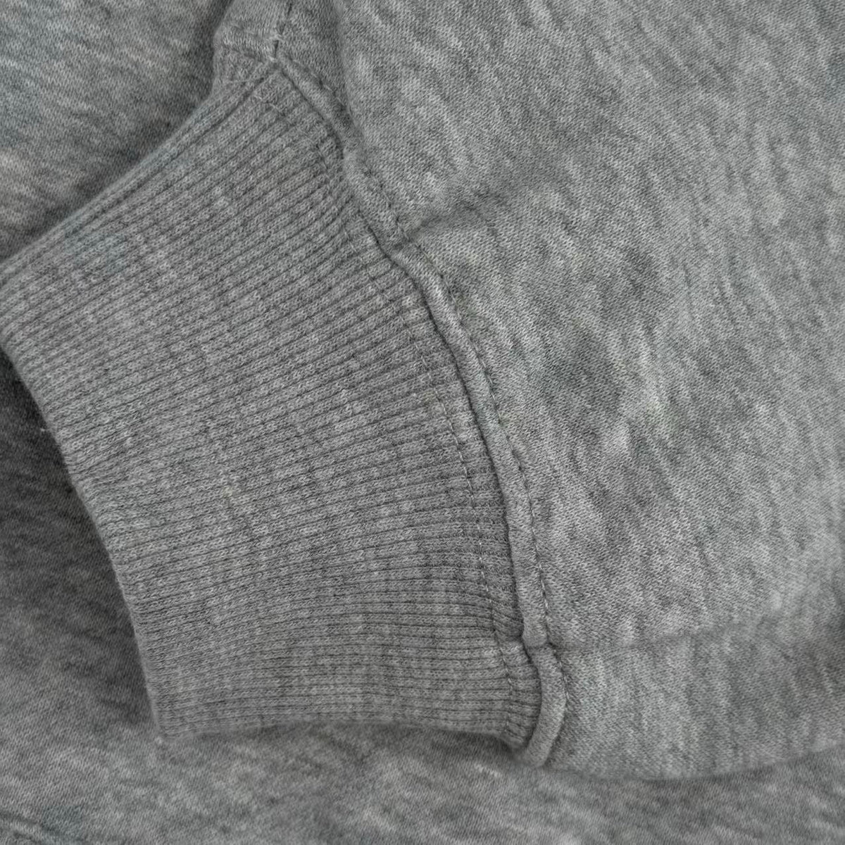 TRACKSUIT ESSENTIAL