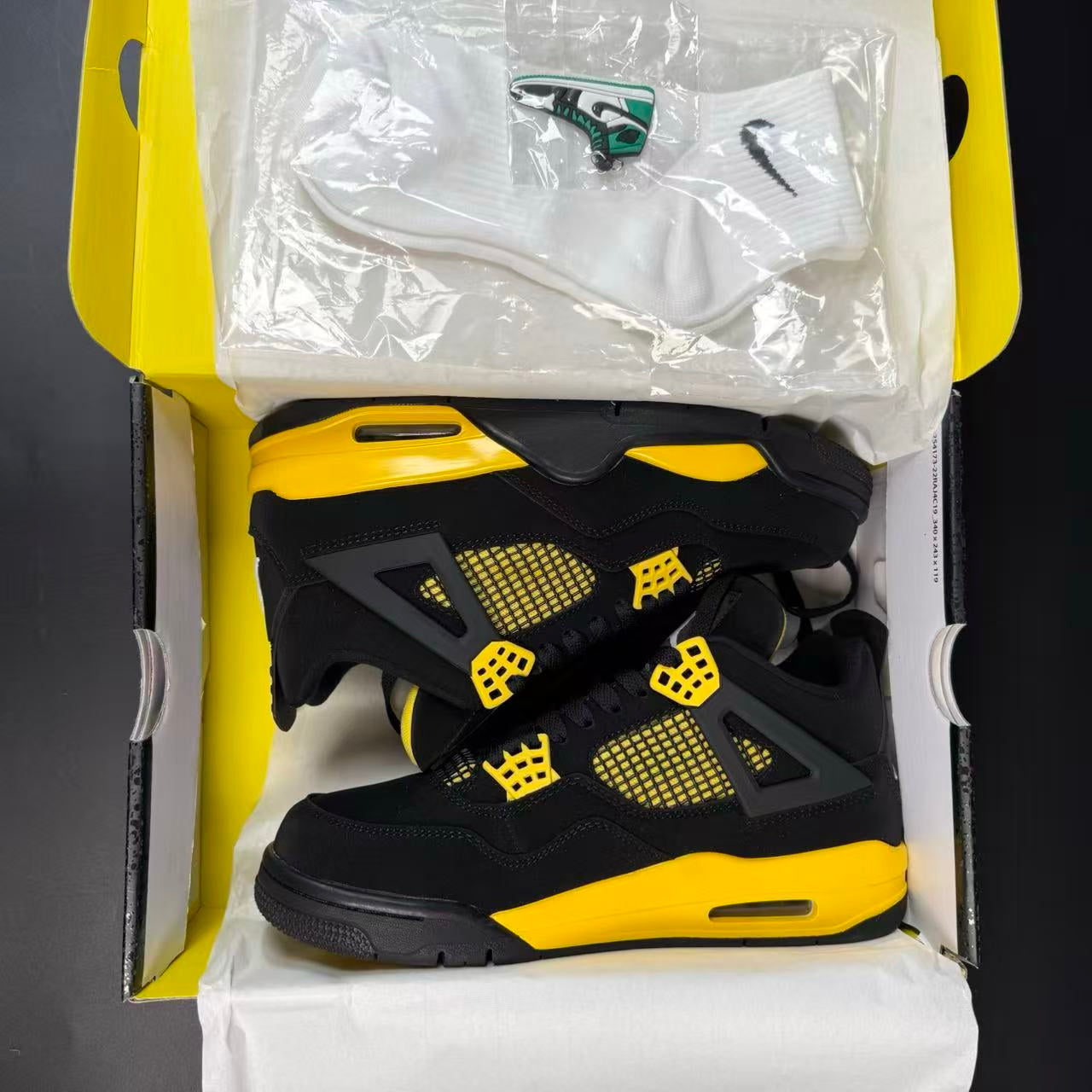 J4 RETRO THUNDER
