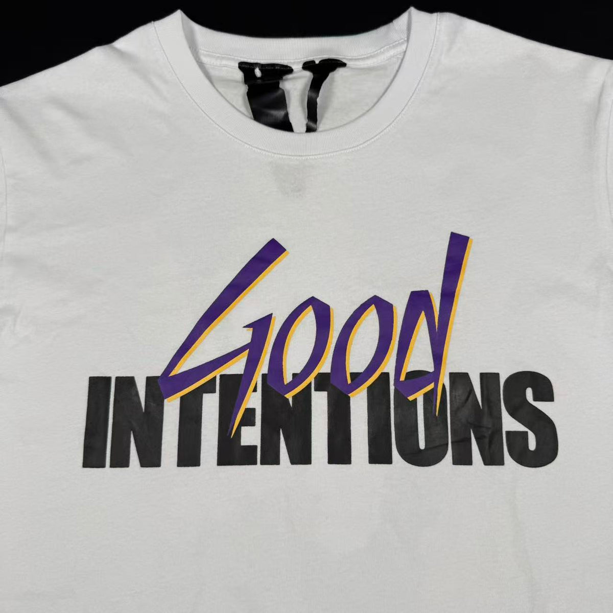 V T-SHIRT