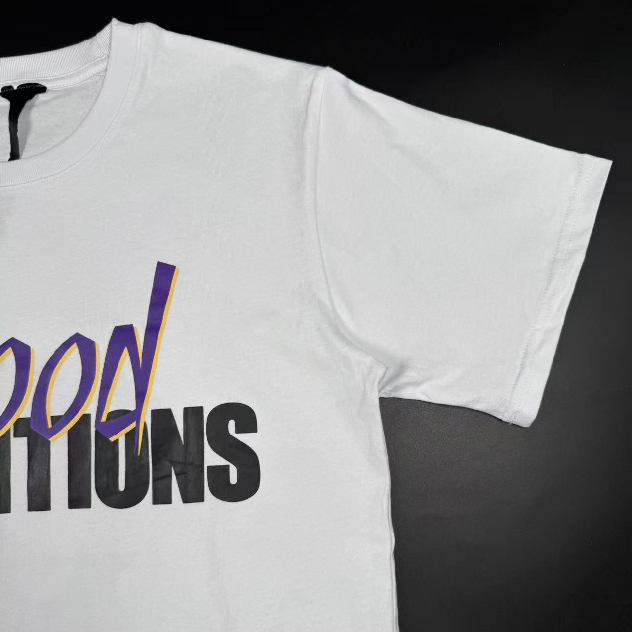 V T-SHIRT