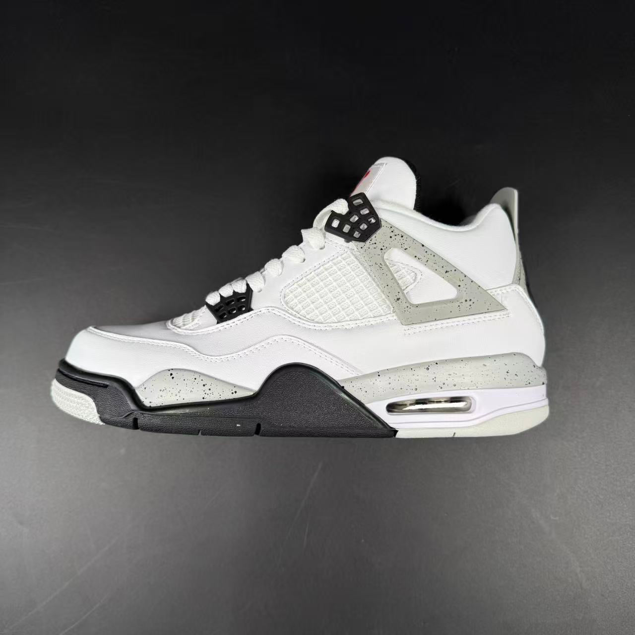 J4 RETRO WHITE CEMENT