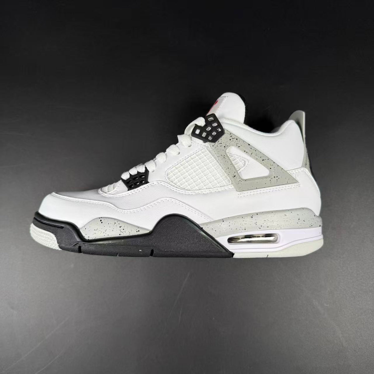 J4 RETRO WHITE CEMENT