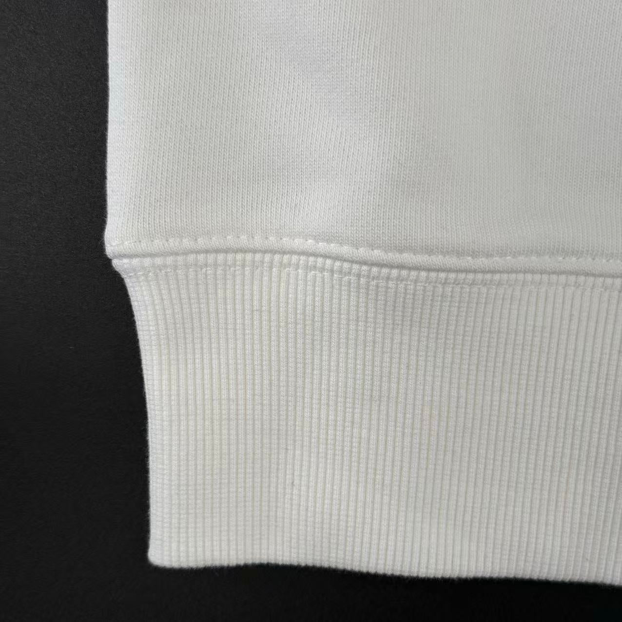 HOODIE – OFF-W.
