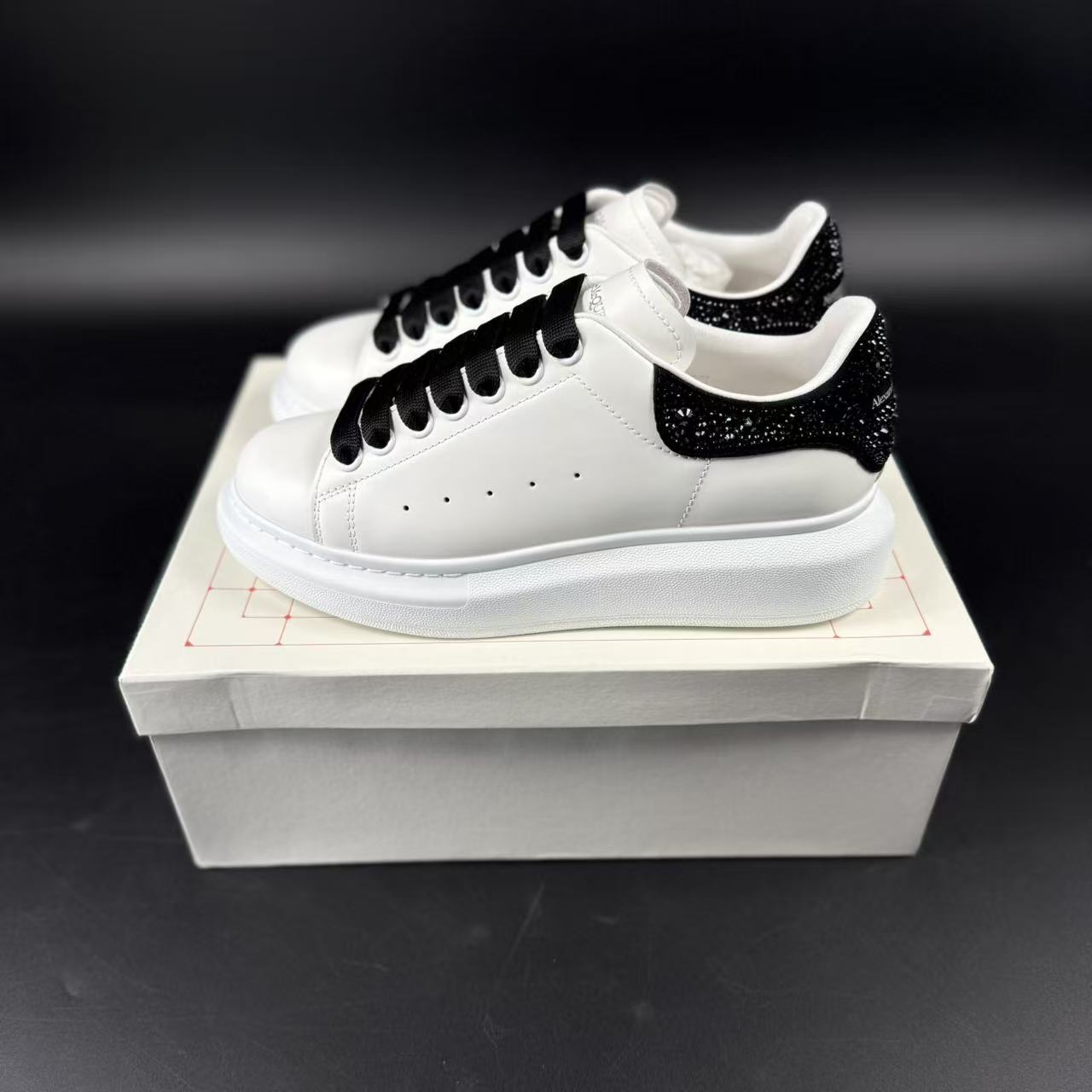 MCQUEEN – size 36