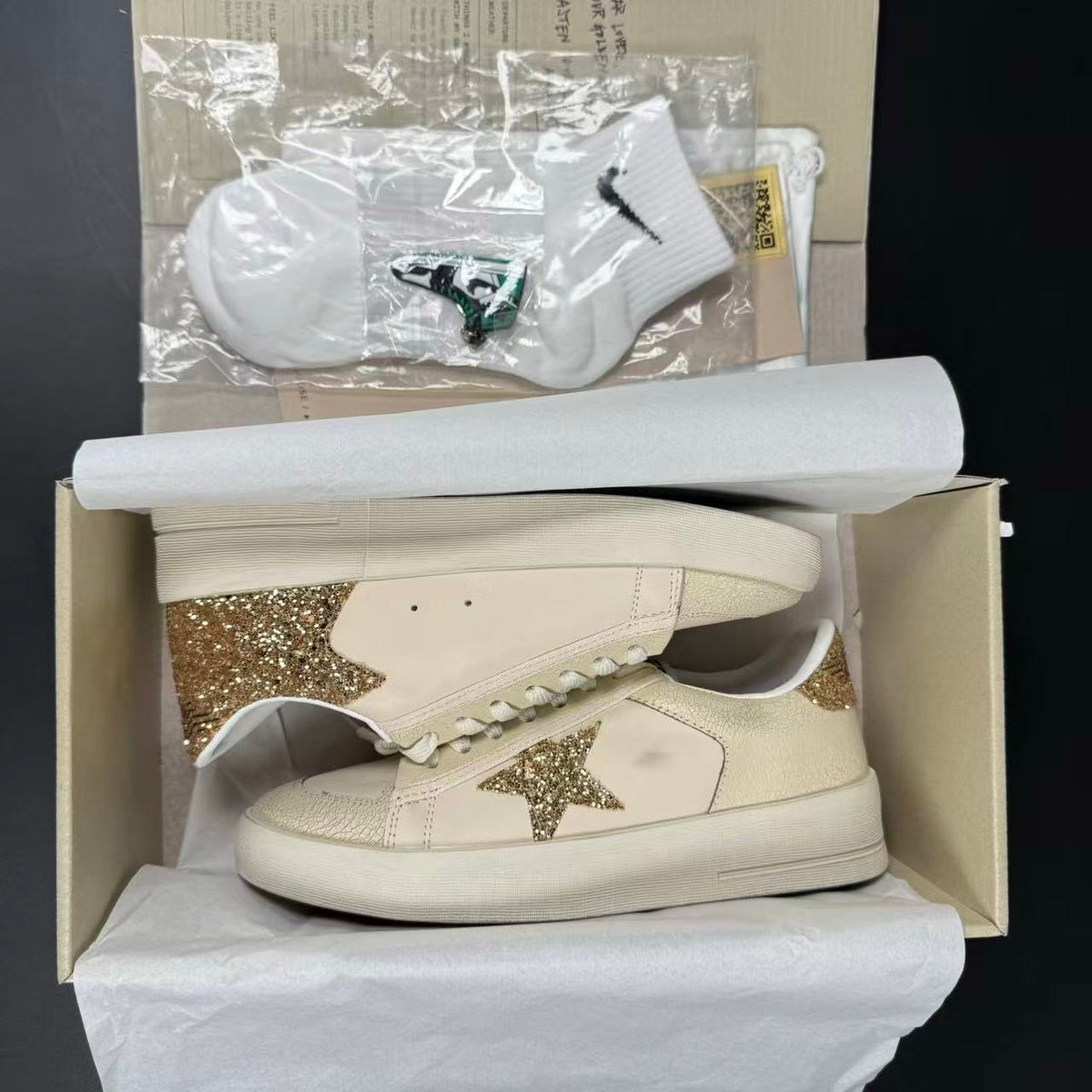 GOLDEN GOOSE
