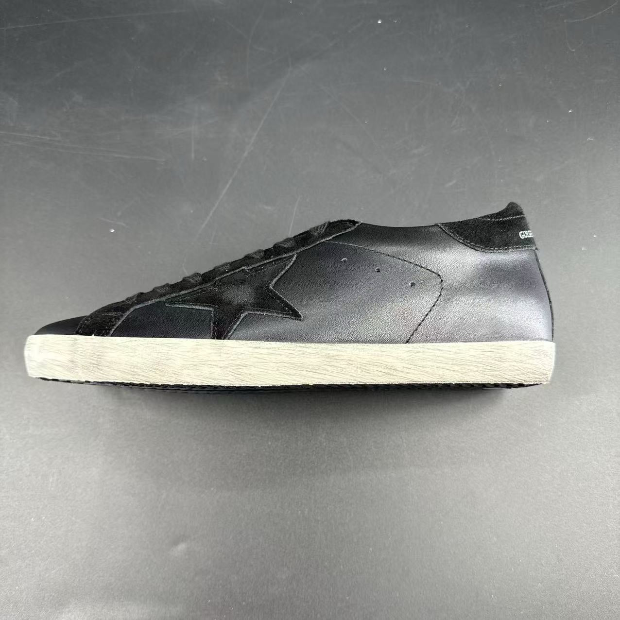 GOLDEN GOOSE – SIZE 44