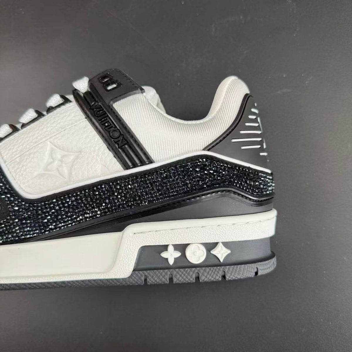 Trainer x Swarovski – 39