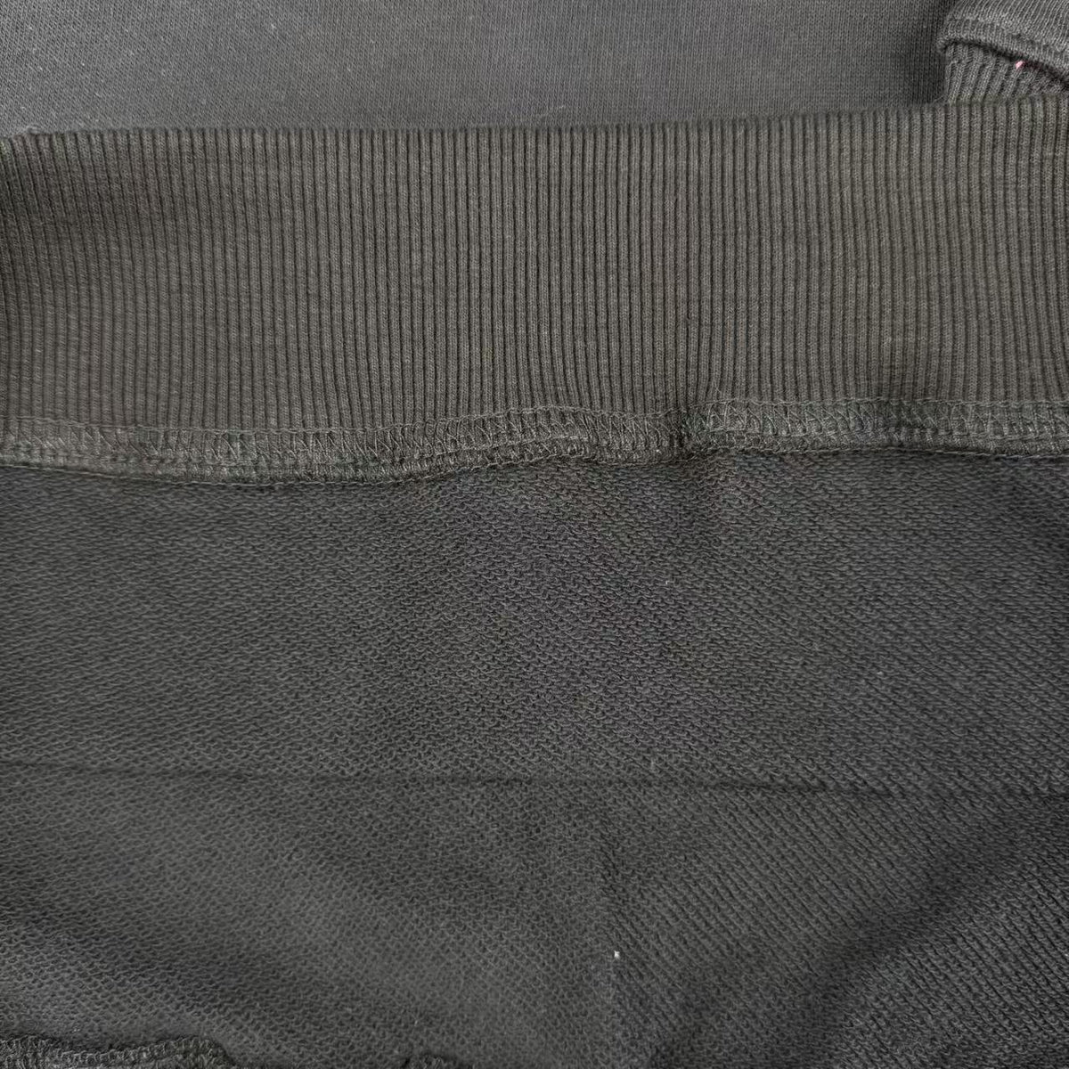 HOODIE – OFF-W.