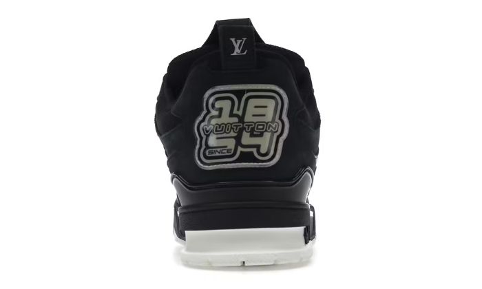 SKATE WHITE AND BLACK – SIZE 39
