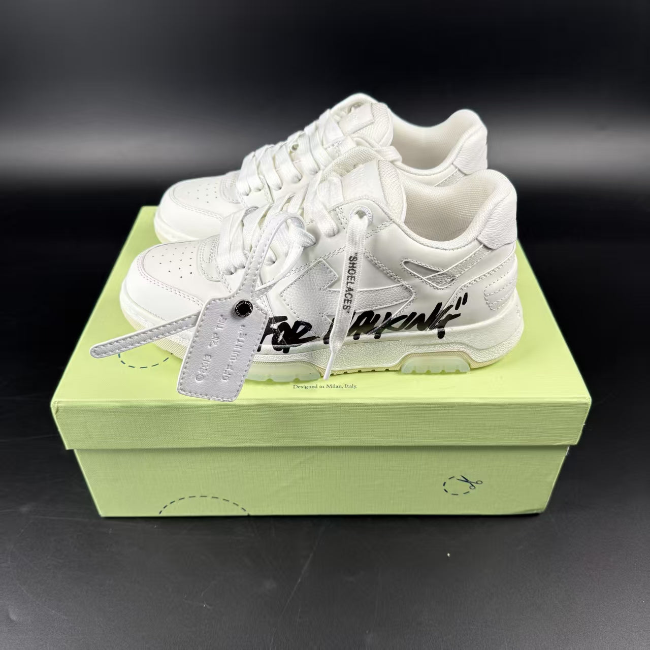 OFF-WHITE OUT OF OFFICE