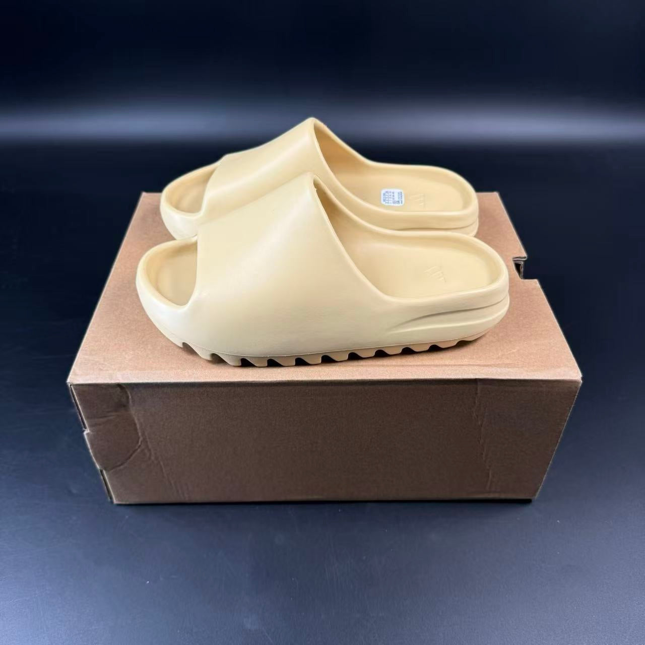 YEEZY SLIDE BONE