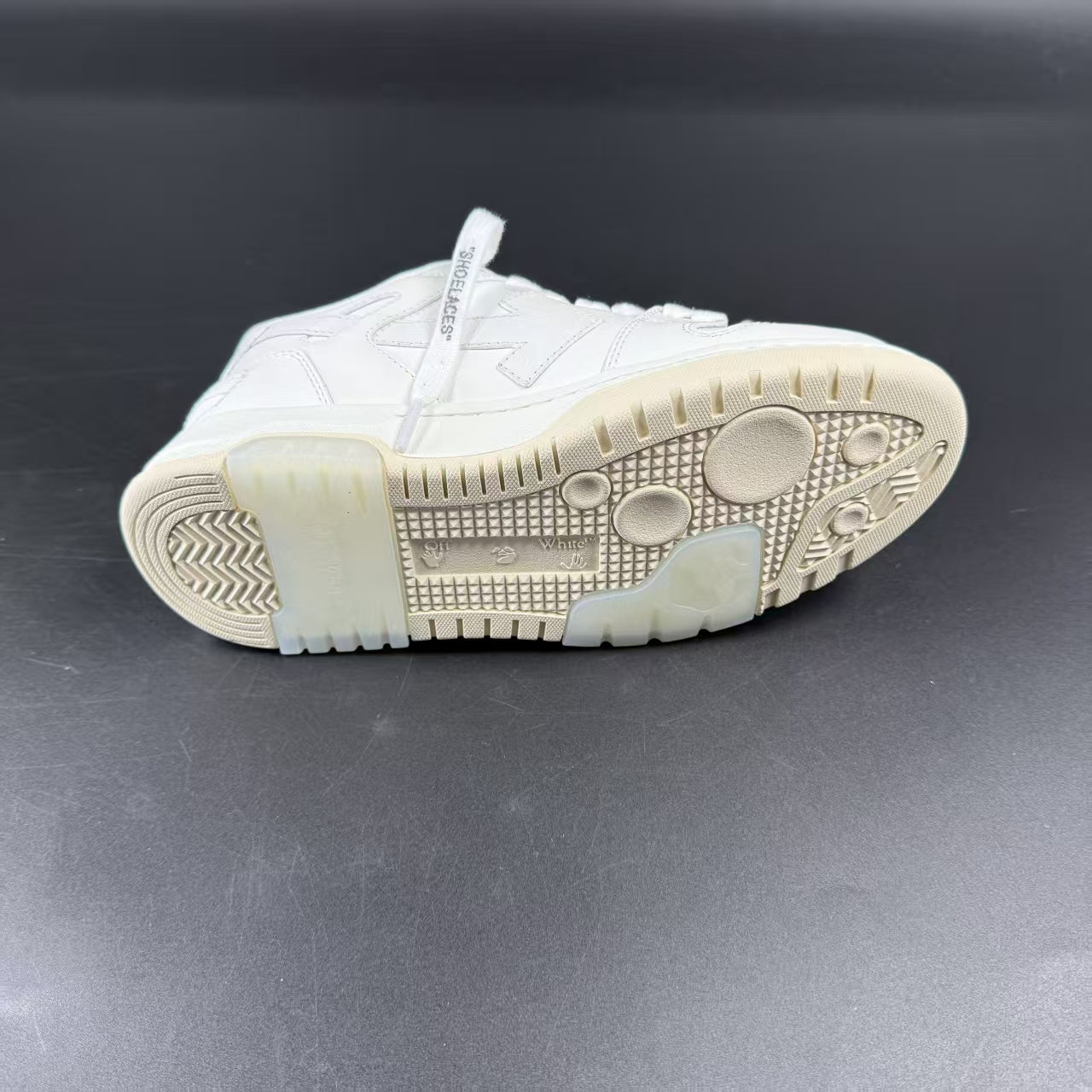 OFF-WHITE OUT OF OFFICE