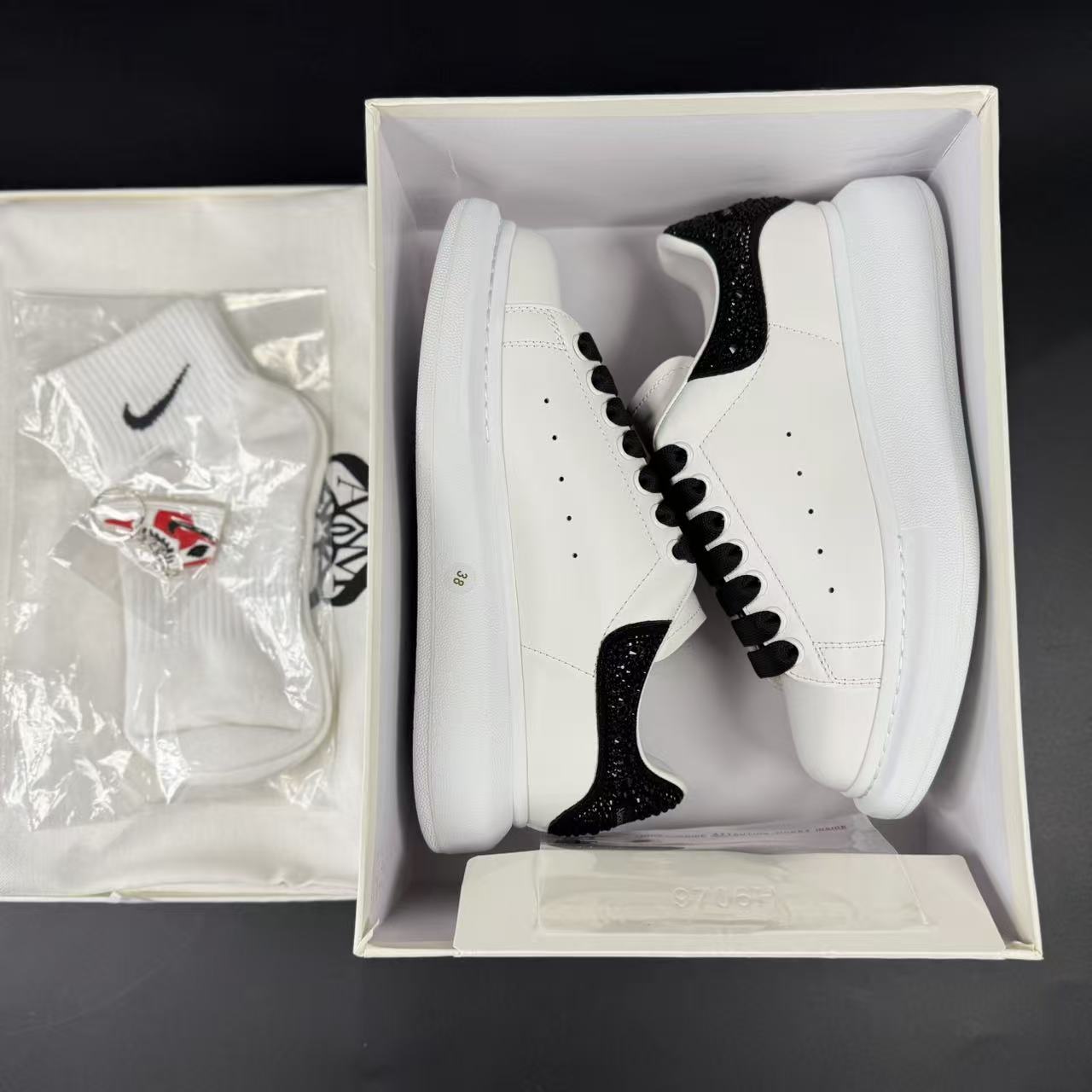 MCQUEEN – size 36