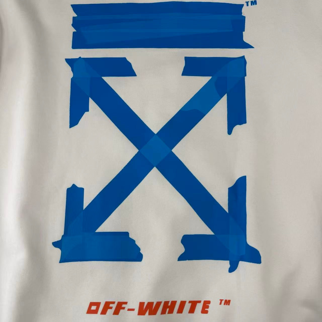 HOODIE – OFF-W.