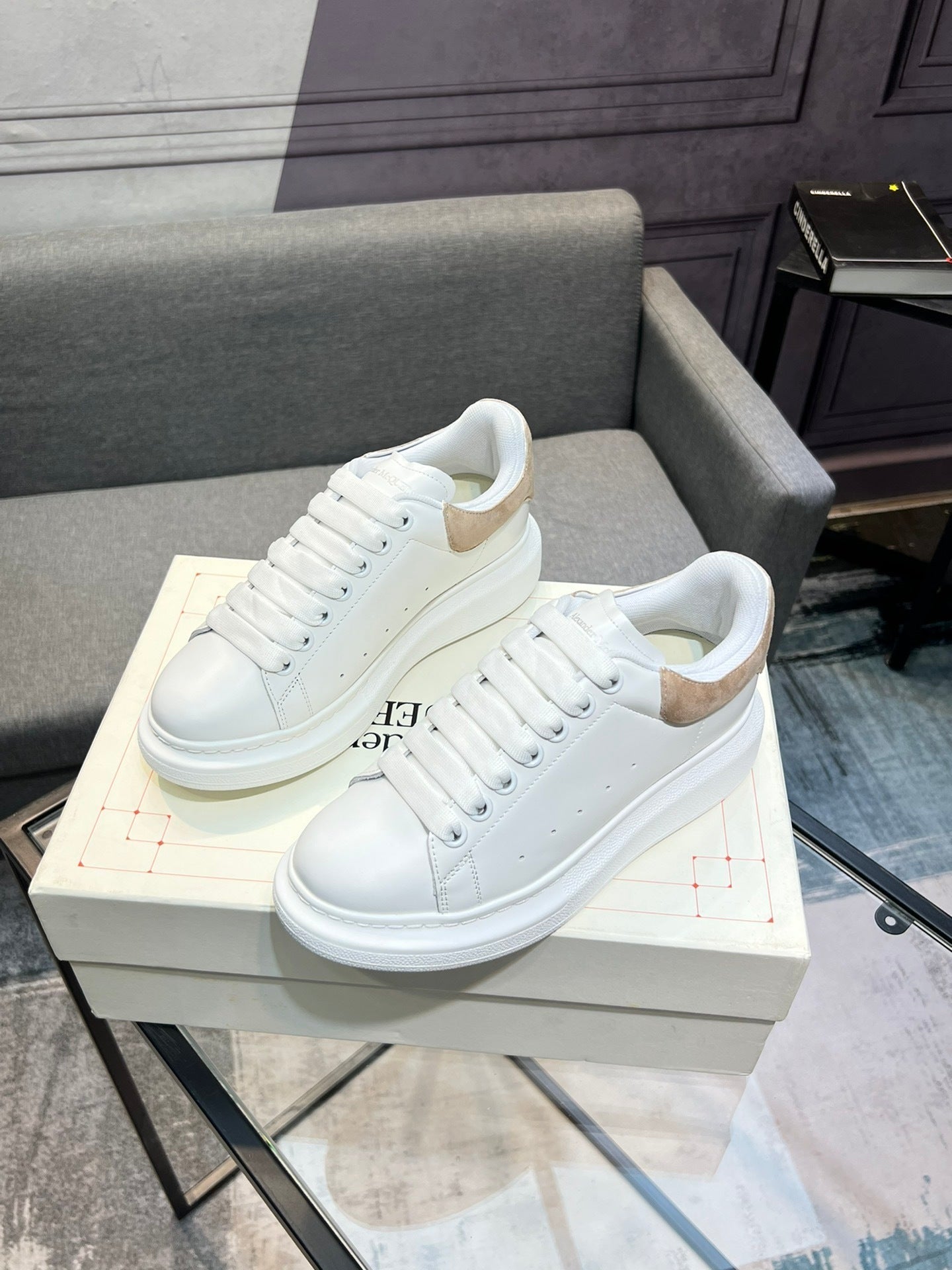 Alexander McQueen Oversized White Beige – Sneakers Uomo Donna | Taglie 34–45