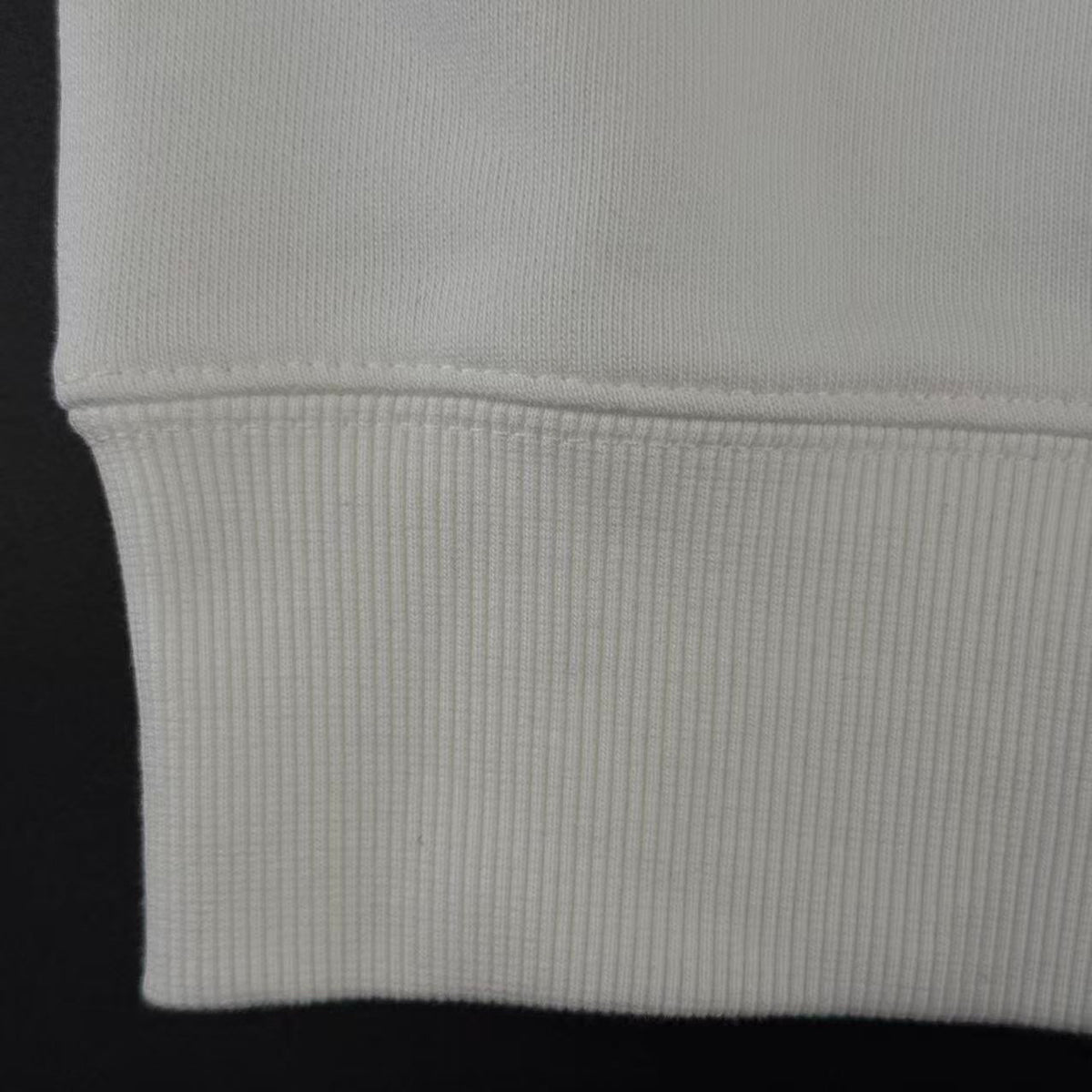 HOODIE – OFF-W.