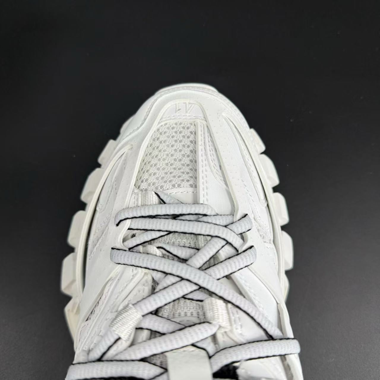 Track White