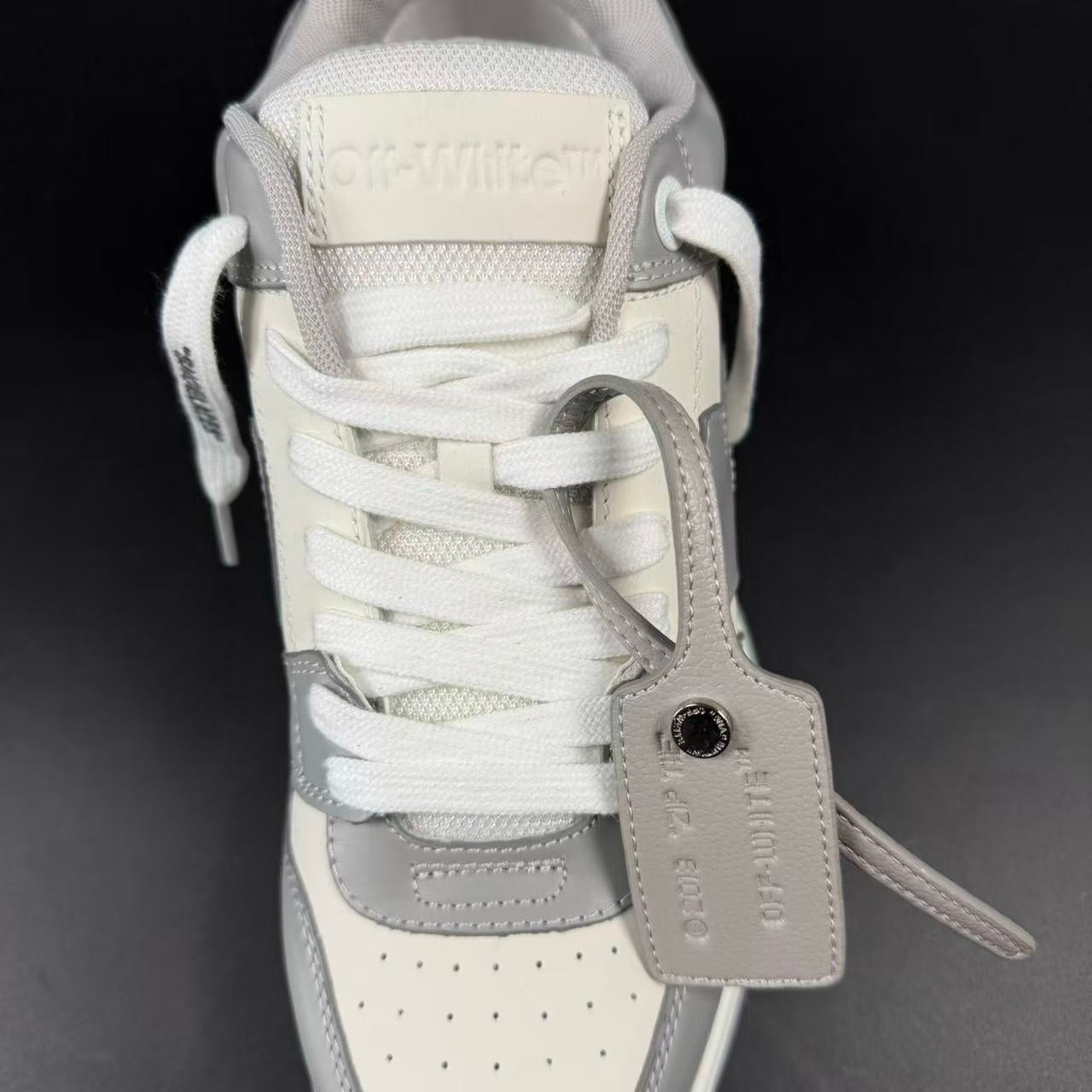 OFF-WHITE OUT OF OFFICE