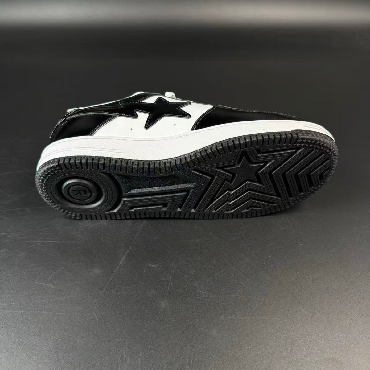 BAPE – BLACK