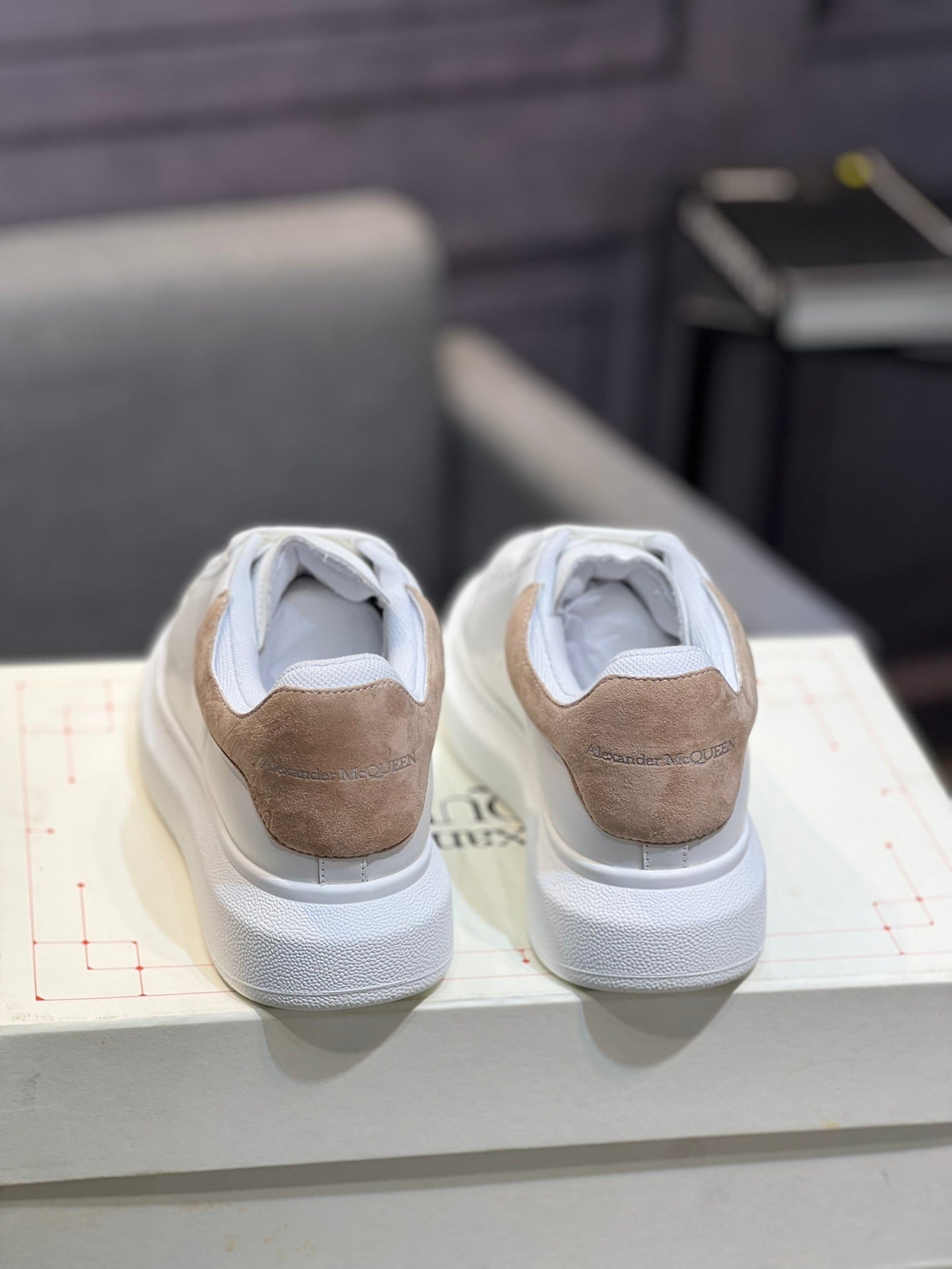 Alexander McQueen Oversized White Beige – Sneakers Uomo Donna | Taglie 34–45