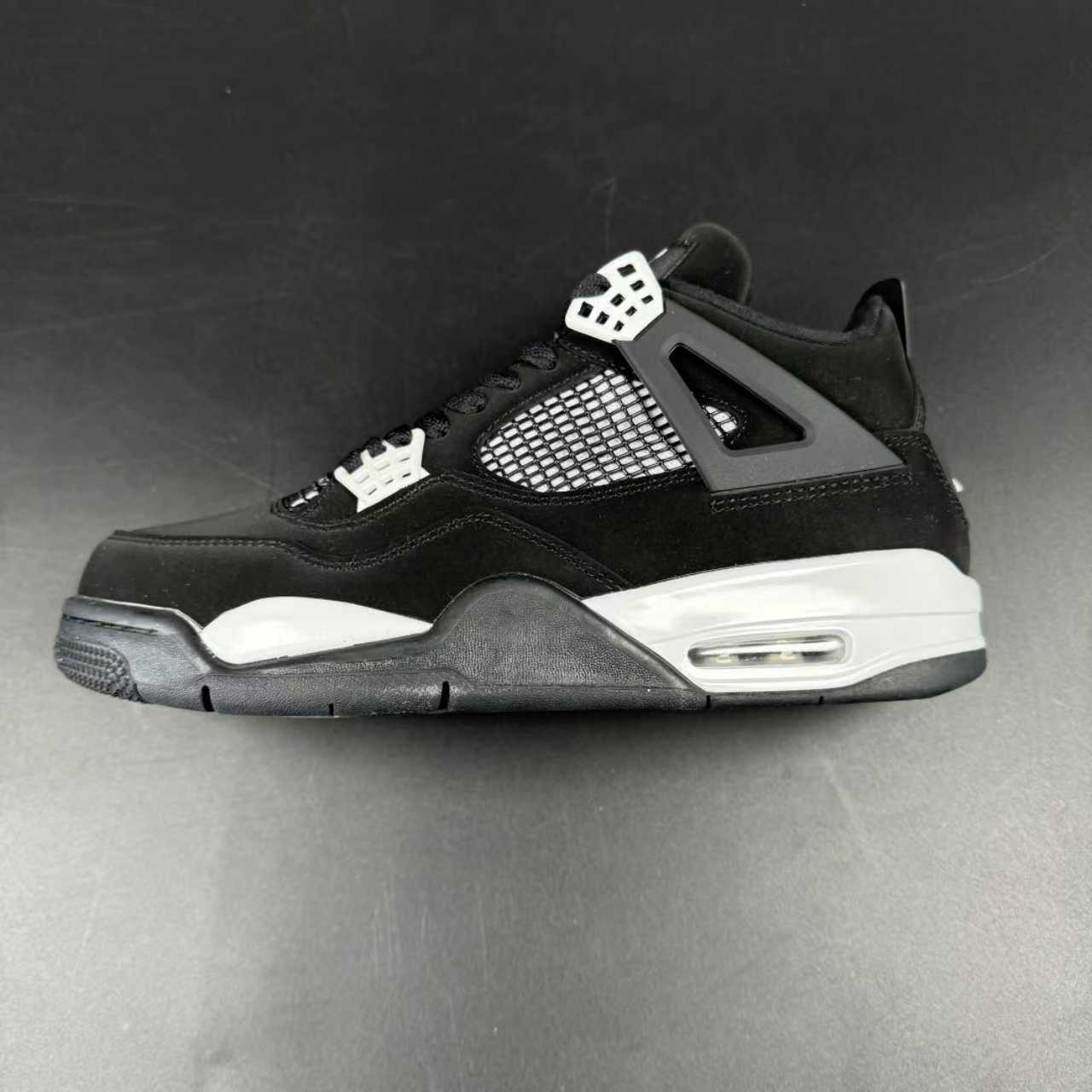 J4 RETRO THUNDER WHITE