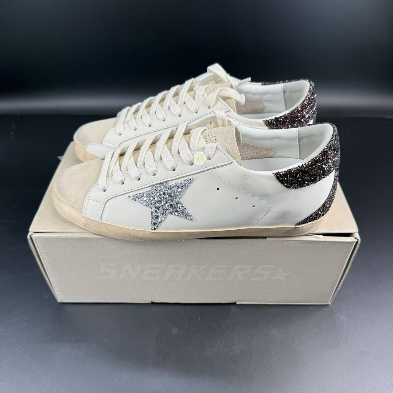 GOLDEN GOOSE STELLA IN GLITTER