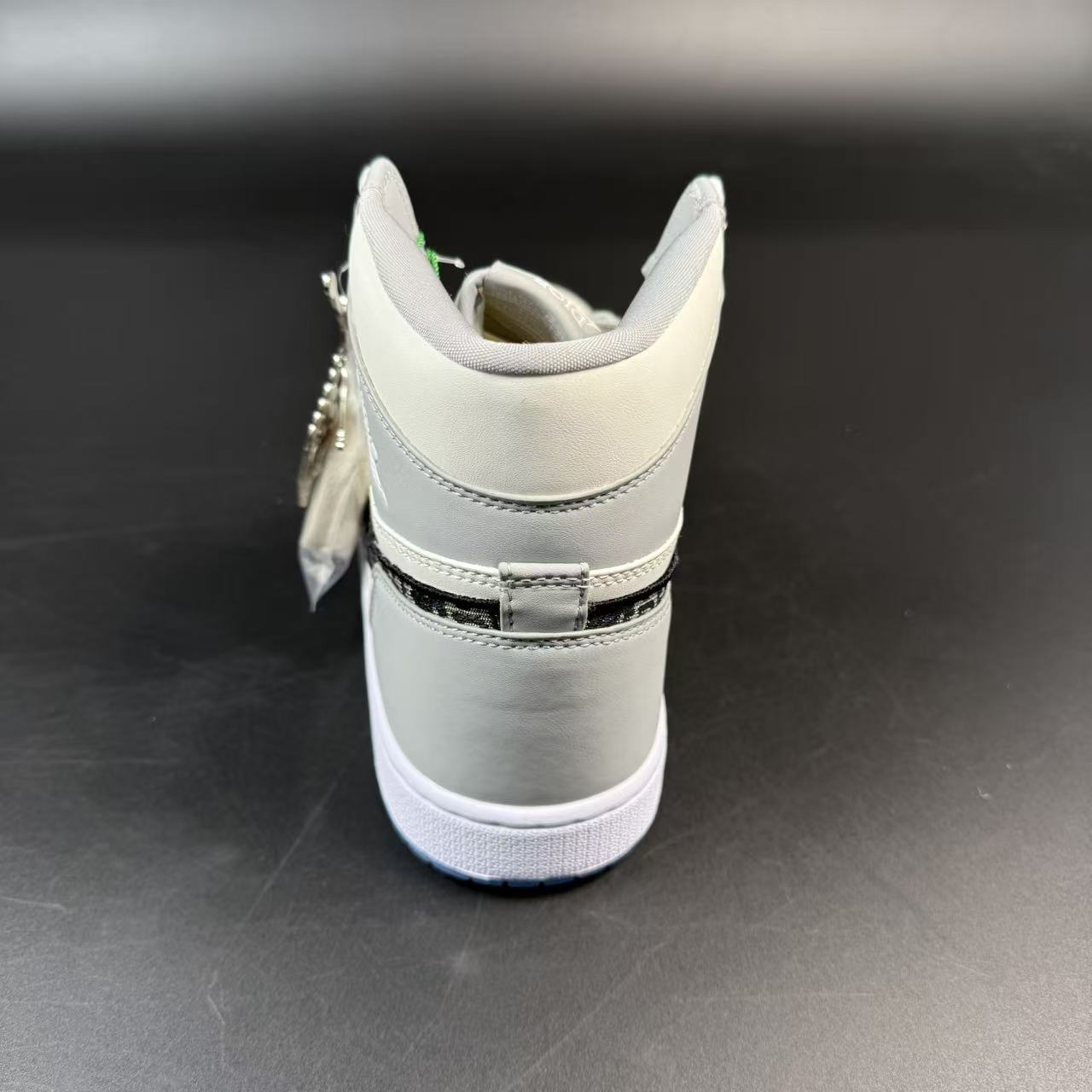 J1 RETRO HIGH D.