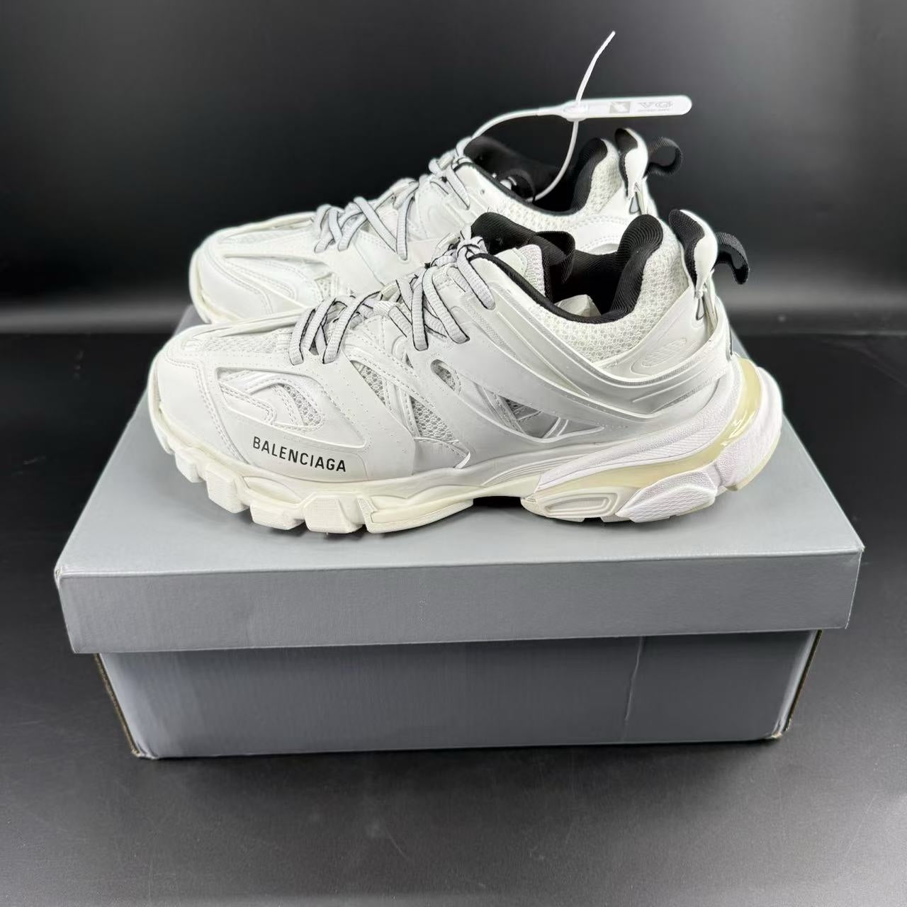 Track White