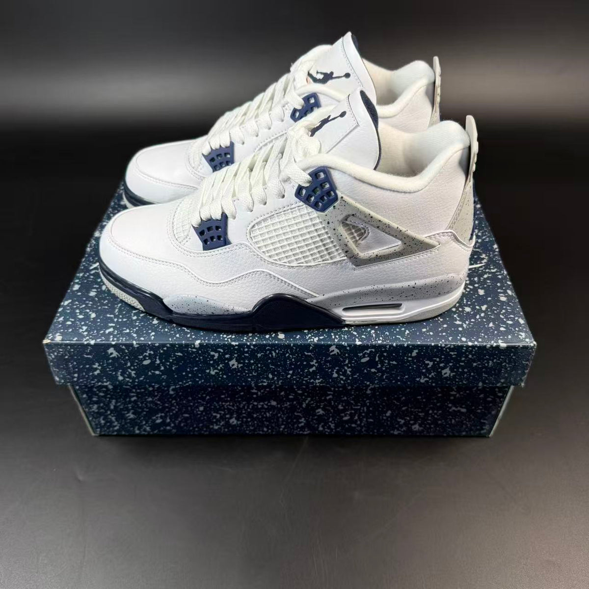 J4 RETRO MIDNIGHT NAVY