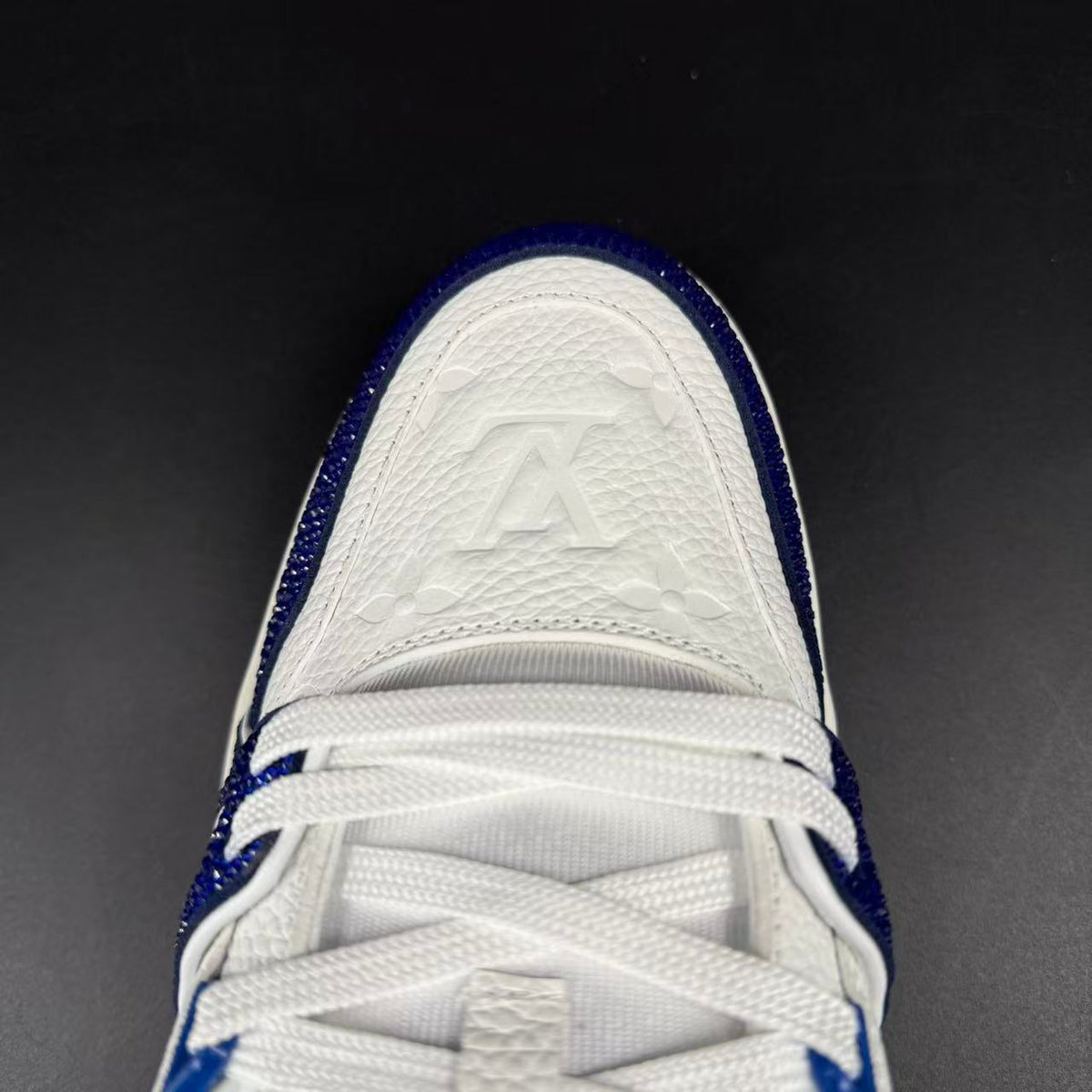 Trainer x swarovski