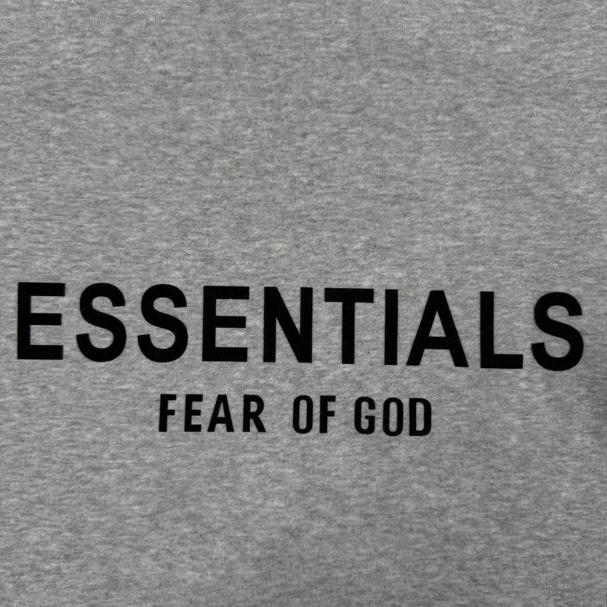 TRACKSUIT ESSENTIAL