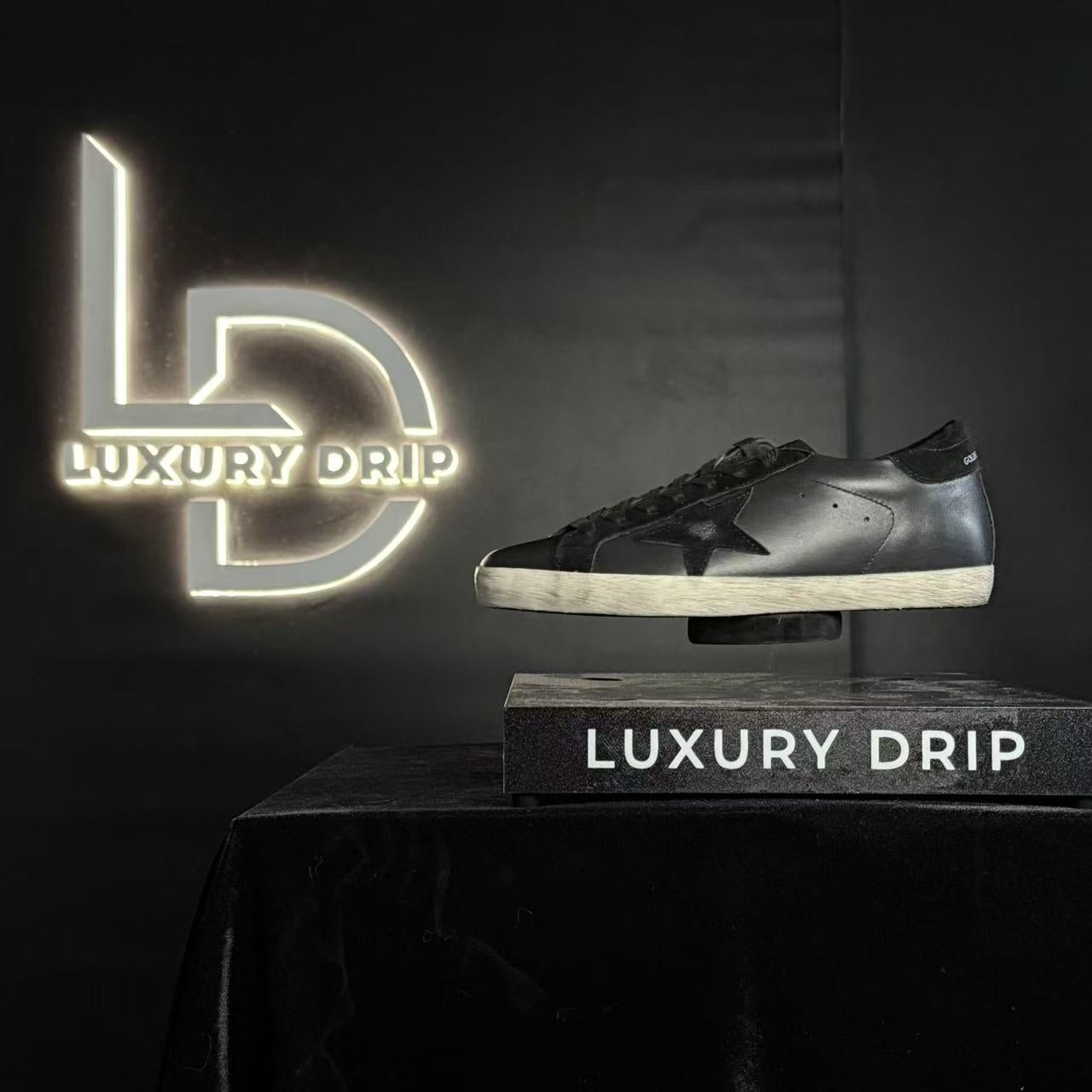 GOLDEN GOOSE – SIZE 44