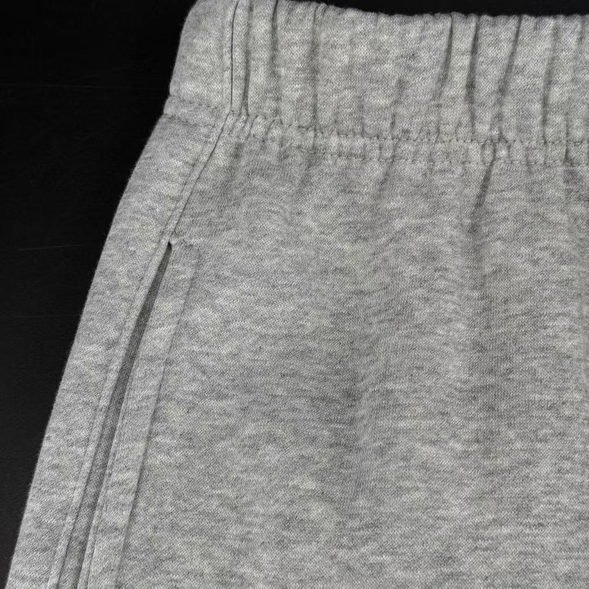TRACKSUIT ESSENTIAL