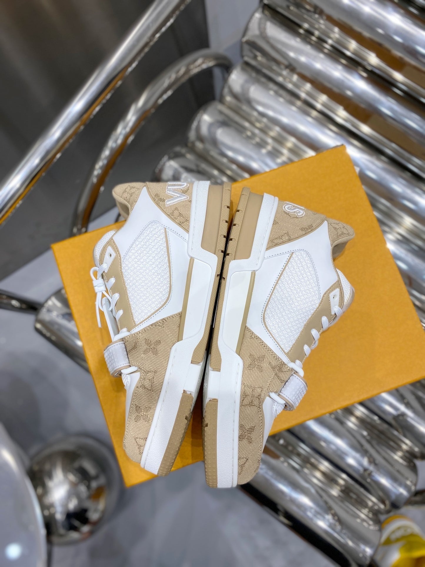 Louis Vuitton Trainer Sneakers – Tutte le Colorazioni